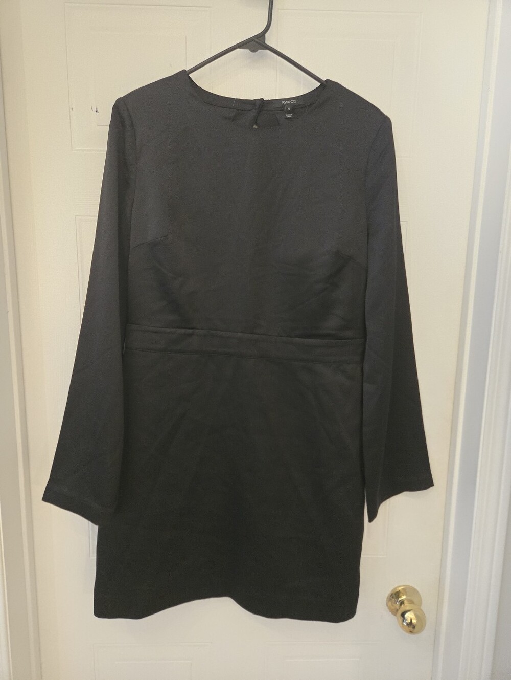 NWT RW&CO Black Long Sleeve Shift Dress Cut Out Back Zipper Lining 12
